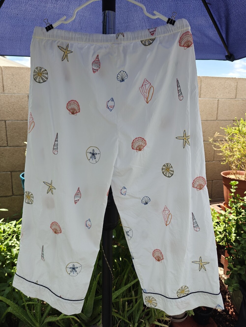 Like New, Printfresh Embroidered Shells, Cami & Crop Pant Set, Size Medium - Picture 9 of 11